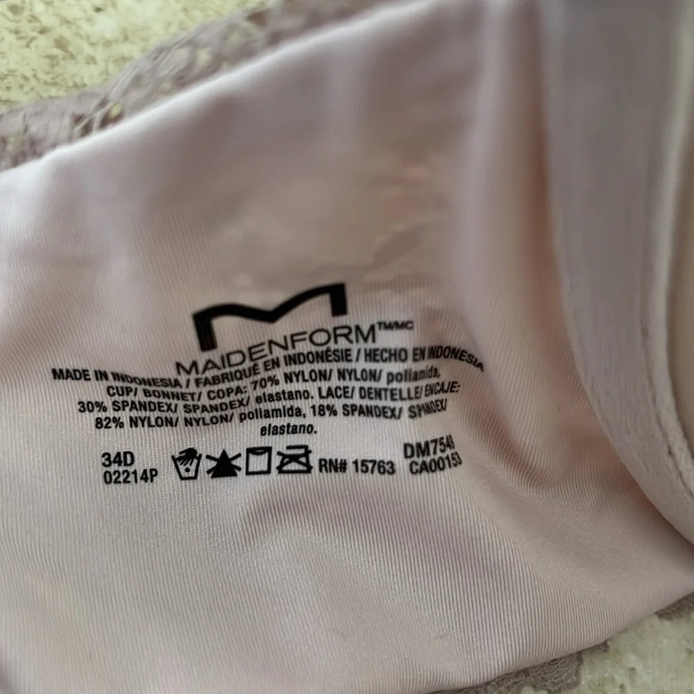 Maidenform Beautifully Smooth T Shirt Bra size 34D NWT
